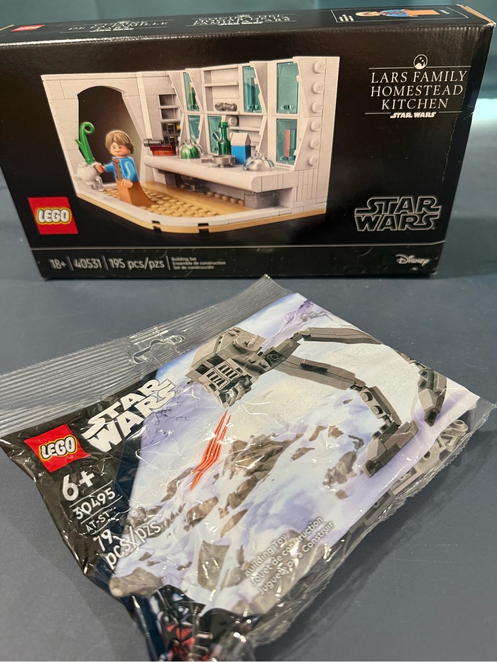 Lego Star Wars Black and White Lars Family Homestead Kitchen Set